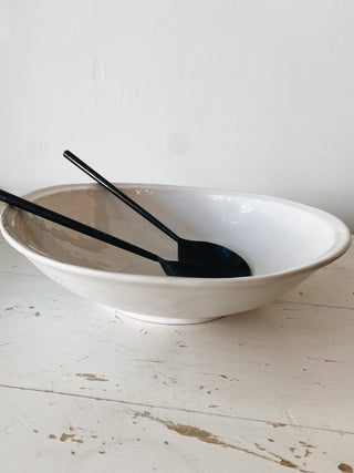The Farmhouse Round Serving Bowl