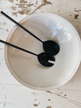 The Farmhouse Round Serving Bowl