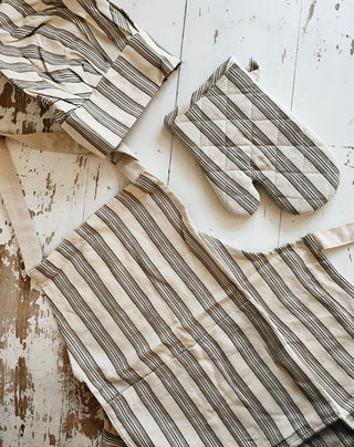 Children's Chef Outfit + Oven Mitt