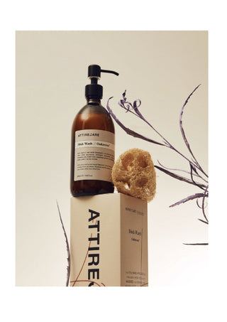 ACHC013 Attirecare Dish wash oakmoss 500ml bottle and package styled with a sponge