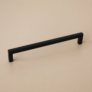 Alec Metal Pull - Matte Black