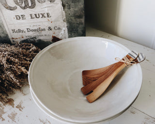 The Farmhouse Serving Bowl