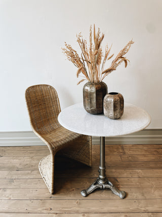 Boulangerie Cafe table