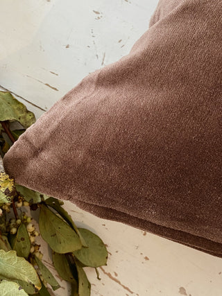 Vera Luxe Velvet Pillow in Clove 16x24