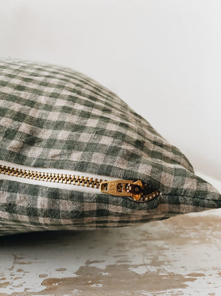 Genevieve Pillow 20 x 20