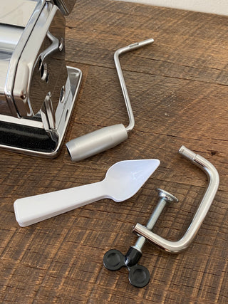 Atlas Plus Gift Set (Machine Plus 3 Attachments)
