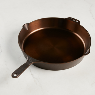 No.14 Traditional Style Cast Iron Skillet | Smithey Ironware