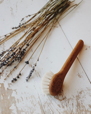 Facial Dry Brush